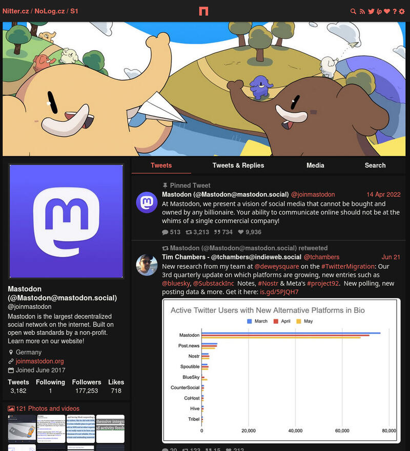 Image du profil de @joinmastodon, vu depuis Twitter. On y voit toutes les informations importantes telles que la banière, la description du profil avec son avatar, les tweets, les images, le tout sur un fond noir.